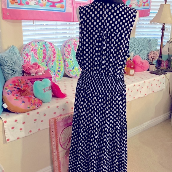 Black dress with white polka dots - Picture 7 of 12